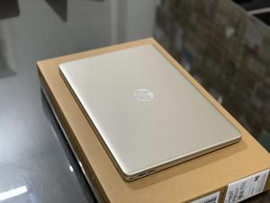 Laptop HP 15s-fq2559TU 46M27PA - Intel Core i5-1135G7, 8GB RAM, SSD 512GB, Intel Iris Xe Graphics, 15.6 inch