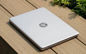 Laptop HP 240 G8 342G5PA - Intel Core i3-1005G1, 4GB RAM, SSD 256GB, Intel UHD Graphics, 14 inch