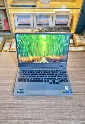Laptop Lenovo LOQ 15IAX9 83DV012LVN - Intel core i5-13450HX, RAM 12GB, SSD 512GB, RTX 3050 6GB, 15.6 Inch