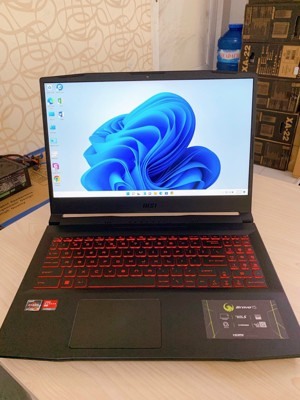 Laptop MSI Bravo 15 B5DD 276VN - AMD Ryzen R5-5600H, 8GB RAM, SSD 512GB, AMD Radeon RX 5500M 4GB GDDR6, 15.6 inch