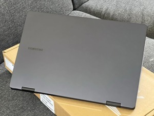 Laptop Samsung Galaxy Book 2 - Intel core i5-1235U, 8GB RAM, SSD 256GB, Intel Iris Xe Graphics, 13.3 inch