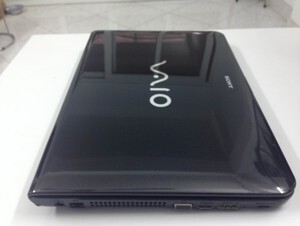 Laptop Sony Vaio VPCEA35FG - Intel Core i3-370M 2.40GHz, 4GB DDR3, 320GB HDD, ATI Mobility Radeon HD 5470, 14 inch