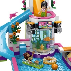 Bộ xếp hình Bể bơi thành phố Lego 41008