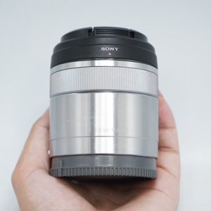 Ống kính Sony E 30mm F3.5 Macro SEL30M35