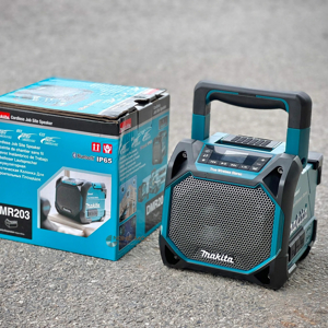 Loa công trường Makita DMR203