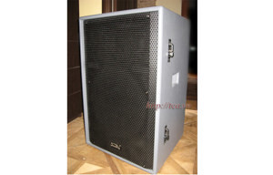 Loa hội trường Soundking F215