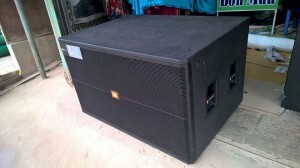 Loa JBL SRX 728S