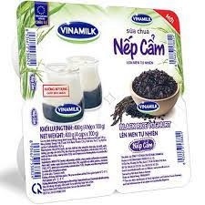 Lốc 4 hộp sữa chua Vinamilk nếp cẩm 100g