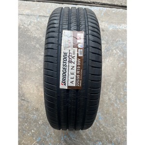 Lốp Bridgestone 225/55R19 Alenza 001 Nhật