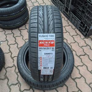 Lốp Kumho 205/50R17 PS31