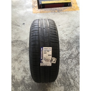 Lốp Michelin 215/60R16 Energy XM2+