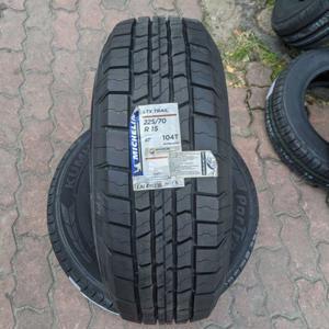 Lốp Michelin 225/70R15 LTX Force