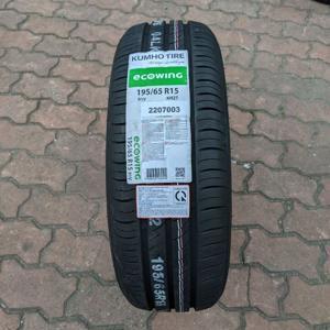 Lốp ô tô Kumho 195/65R15 KH27