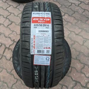 Lốp ô tô Kumho 225/50R16 PS31