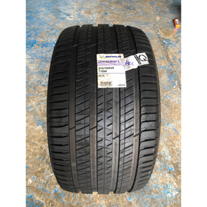Lốp ô tô Michelin LT315/35R20 106W Latitude Tour HP
