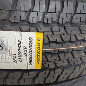 Lốp vỏ xe ô tô Dunlop 265/65R17 AT22 Thái