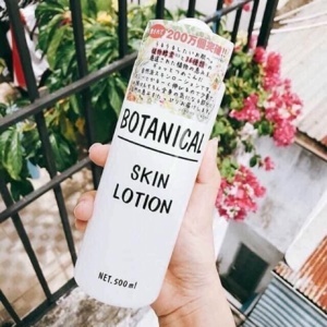 Lotion dưỡng ẩm & trắng da Botanical Skin Lotion (500ml)