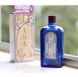 Lotion trị mụn Meishoku Bigansui Medicated Skin Lotion 80ml