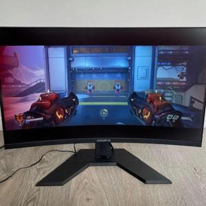 Màn hình máy tính Gigabyte G32QC