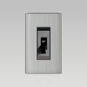 Mặt che cầu dao an toàn nhôm vân xước DoBo DZ66-S