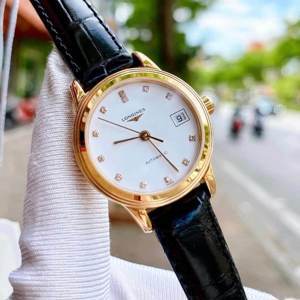 Mặt số đồng hồ được gắn 12 viên Kim cương, tổng số (0.034 carats) L4.274.8.27.2