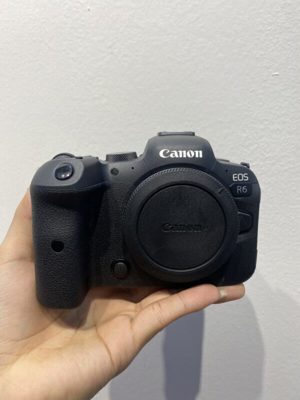 Máy ảnh Mirrorless Canon EOS R6 Body - 20MP