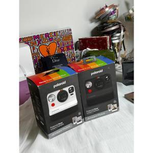 Máy ảnh chụp lấy liền Polaroid Now