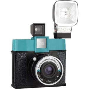 Máy ảnh chụp lấy ngay Lomography Diana Instant Square