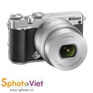 Máy ảnh Nikon J5 với Lens Kit 10-30 mm F3.5-5.6 VR