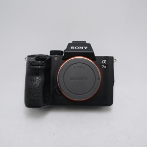 Máy ảnh Sony Alpha Full Frame ILCE-7M3