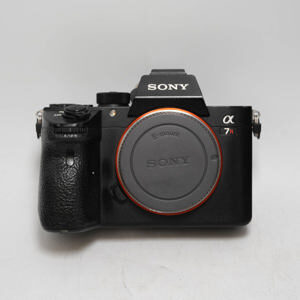 Máy ảnh Sony Alpha Full Frame ILCE-7RM3