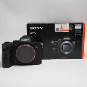 Máy ảnh Sony Alpha Full Frame ILCE-7M3