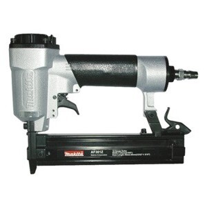 Máy bắn đinh Makita AF301Z