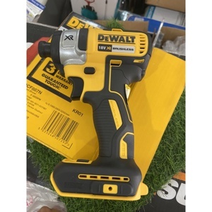 Máy bắn vít dewalt DCF887