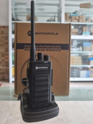 Máy bộ đàm cầm tay kỹ thuật số Motorola Xir C2620 UHF