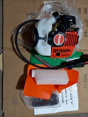 Máy cắt cỏ cầm tay BC260