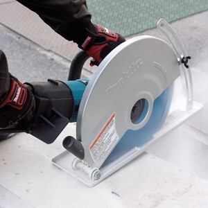 Máy cắt đá Makita 4114S