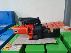 Máy cắt sắt thủy lực cầm tay Handy 32C