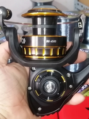 Máy câu cá Daiwa BG4000