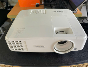 Máy chiếu BenQ MS524