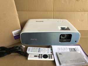 Máy chiếu BenQ TK850i 4K