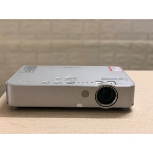 Máy chiếu Panasonic PT-LB51S