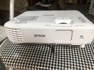 Máy chiếu Epson EB-X05