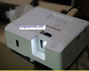 Máy chiếu Hitachi CP-EX303P