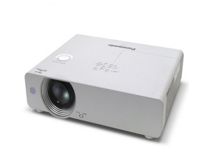 Máy chiếu Panasonic PT-DX820BA