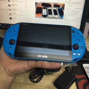 Máy chơi game PS Vita 2000 Aqua