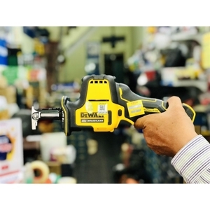 Máy cưa kiếm pin Li ion 20V Max Dewalt DCS369B
