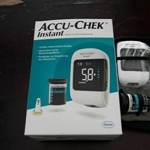 Máy đo đường huyết Accu Chek Instant
