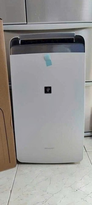 Máy hút ẩm Sharp CV-P180