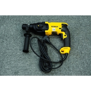 Máy khoan búa DeWalt D25133K